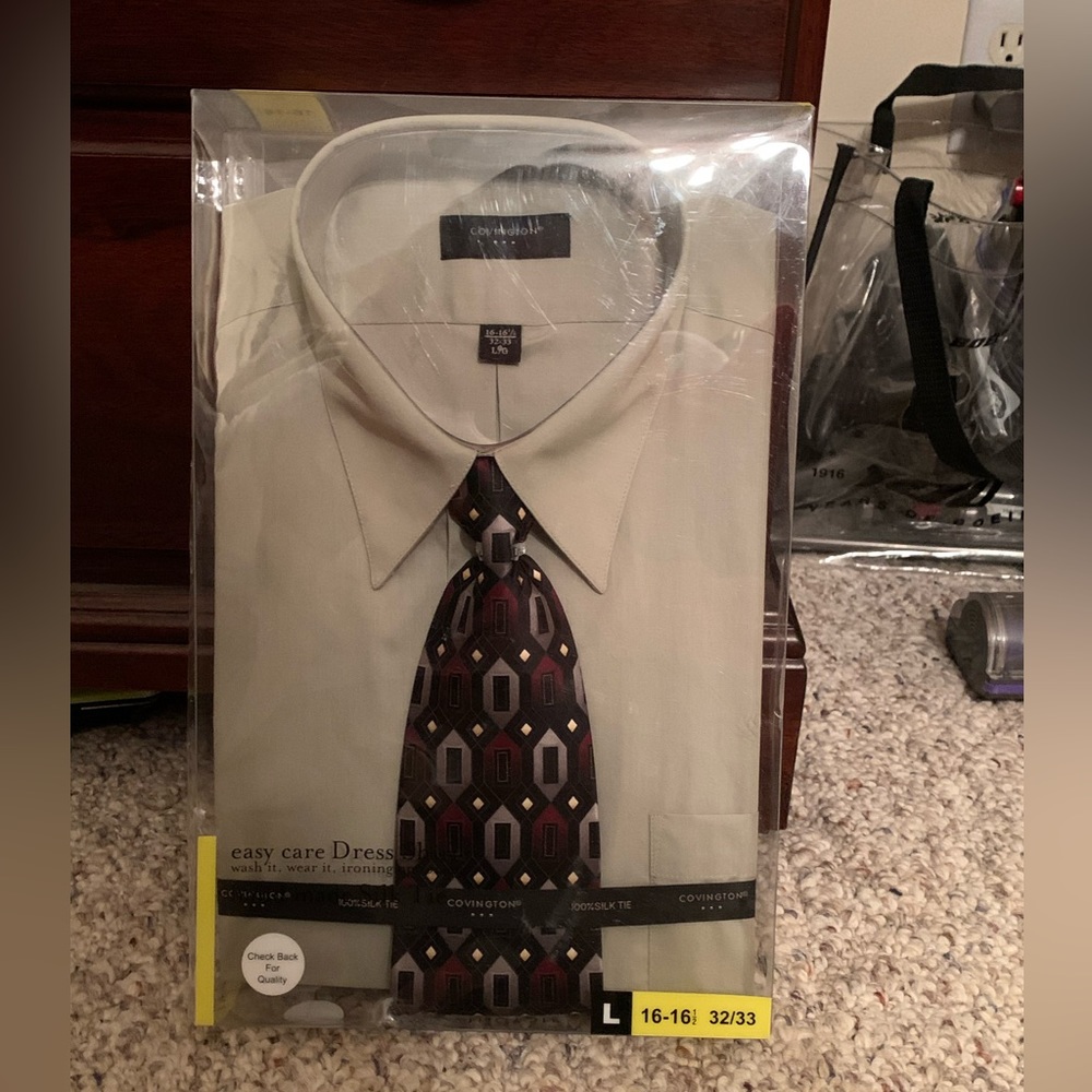 Sage Men’s dress shirt with tie